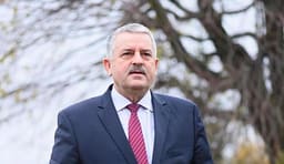 Veliu: Abdixhiku të marr përgjegjësinë për dështimin, kërkesat për dorëheqjen e tij janë legjitime dhe të drejta Veliu: Abdixhiku të marr përgjegjësinë për dështimin, kërkesat për dorëheqjen e tij janë legjitime dhe të drejta