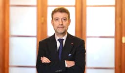 Rusia godet kompleksin ku banon ambasadori shqiptar në Kiev, Hoxha: E papranueshme, ambasdori rus në Shqipëri është thirrur për shpjegime Rusia godet kompleksin ku banon ambasadori shqiptar në Kiev, Hoxha: E papranueshme, ambasdori rus në Shqipëri është thirrur për shpjegime