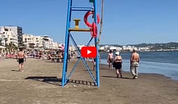 Turistët e huaj popullojnë Durrësin, fluks i lartë i pushuesve në plazhe Turistët e huaj popullojnë Durrësin, fluks i lartë i pushuesve në plazhe