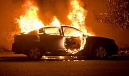Digjet një veturë gjatë natës në Prishtinë, dëmtohet edhe një automjet tjetër Digjet një veturë gjatë natës në Prishtinë, dëmtohet edhe një automjet tjetër