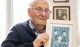 Vdes në moshën 101-vjeçare i mbijetuari i Auschwitzit, Albrecht Weinberg Vdes në moshën 101-vjeçare i mbijetuari i Auschwitzit, Albrecht Weinberg