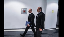 Haradinaj zyrtarizon kandidimin e Avni Arifit për deputet Haradinaj zyrtarizon kandidimin e Avni Arifit për deputet