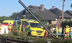 Aksident i rëndë në Belgjikë, treni përplaset me autobusin e shkollës – disa të vdekur Aksident i rëndë në Belgjikë, treni përplaset me autobusin e shkollës – disa të vdekur