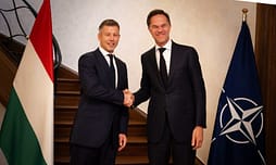 Magyar dhe Rutte flasin për angazhimin hungarez në KFOR Magyar dhe Rutte flasin për angazhimin hungarez në KFOR