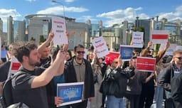 “Prishtina nuk hesht”, studentëve shqiptarë në Shkup u bashkohen në protestë edhe kolegë nga Kosova “Prishtina nuk hesht”, studentëve shqiptarë në Shkup u bashkohen në protestë edhe kolegë nga Kosova