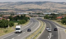 LAMM: Trafiku zhvillohet pa pengesa, nuk ka vonesa në pikat kufitare LAMM: Trafiku zhvillohet pa pengesa, nuk ka vonesa në pikat kufitare