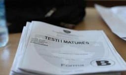 As ndryshimi i ligjit nuk bën punë, shpërndahet Testi i Maturës në rrjetet sociale As ndryshimi i ligjit nuk bën punë, shpërndahet Testi i Maturës në rrjetet sociale