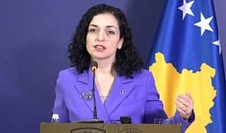 Osmani për policët e rënë në detyrë: Bunjaku, Zymeri dhe të gjithë heronjtë dëshmuan se Kosova nuk përkulet para askujt Osmani për policët e rënë në detyrë: Bunjaku, Zymeri dhe të gjithë heronjtë dëshmuan se Kosova nuk përkulet para askujt