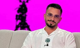 “Pashë vdekjen me sy”, rrëfimi i Petrit Kllokoqit pasi u ngjit në Everest: Humbëm tre persona gjatë ekspeditës “Pashë vdekjen me sy”, rrëfimi i Petrit Kllokoqit pasi u ngjit në Everest: Humbëm tre persona gjatë ekspeditës