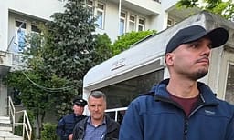 U arrestua dje lidhur me sulmin ndaj Hysni Mehanit- Lirohet zëdhënësi i komunës së Skenderajt Amir Lushtaku U arrestua dje lidhur me sulmin ndaj Hysni Mehanit- Lirohet zëdhënësi i komunës së Skenderajt Amir Lushtaku