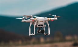 Ukraina kundërpërgjigjet, sulmon me dronë Rusinë Ukraina kundërpërgjigjet, sulmon me dronë Rusinë