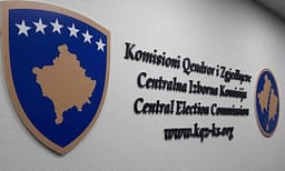 KQZ sqaron votuesit me postë për njoftimet që po pranojnë me sms dhe e-mail KQZ sqaron votuesit me postë për njoftimet që po pranojnë me sms dhe e-mail