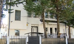 Katër persona ikën nga shtëpia e sigurt në Gjakovë – dy gjenden, dy tjerë jo Katër persona ikën nga shtëpia e sigurt në Gjakovë – dy gjenden, dy tjerë jo