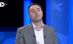 Konjufca: Opozita s’i frikësohet popullit, po e shfrytëzon kuorumin për ta rrëzuar qeverinë Konjufca: Opozita s’i frikësohet popullit, po e shfrytëzon kuorumin për ta rrëzuar qeverinë