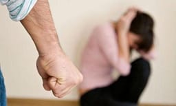 Dy raste të rënda të dhunës familjare, Prokuroria kërkon masa sigurie për të dyshuarit Dy raste të rënda të dhunës familjare, Prokuroria kërkon masa sigurie për të dyshuarit
