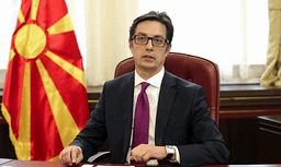 Pendarovski: Ndryshimet kushtetuese nuk janë kurth, OBRM-PDUKM manipulon për pikë politike Pendarovski: Ndryshimet kushtetuese nuk janë kurth, OBRM-PDUKM manipulon për pikë politike