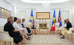 Dita Ndërkombëtare për Eliminimin e Dhunës Seksuale gjatë luftës, Haxhiu takohet me Vasfije Krasniqi Goodman dhe Ramadan Nishorin Dita Ndërkombëtare për Eliminimin e Dhunës Seksuale gjatë luftës, Haxhiu takohet me Vasfije Krasniqi Goodman dhe Ramadan Nishorin