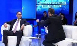 “Mezi kishe prit me çu në Prokurori”, “S’po të nihet zëri për korrupsionin në QKUK”, përplasen Konjufca e Ismaili “Mezi kishe prit me çu në Prokurori”, “S’po të nihet zëri për korrupsionin në QKUK”, përplasen Konjufca e Ismaili