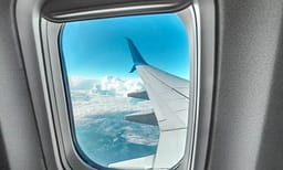 Fëmija refuzoi rripin e sigurimit, aeroplani u kthye dhe fluturimi u anulua Fëmija refuzoi rripin e sigurimit, aeroplani u kthye dhe fluturimi u anulua