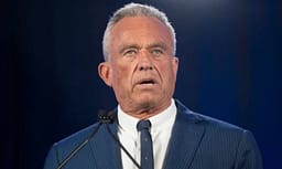 Robert Kennedy Jr. sulmon Faucin dhe sfidon narrativën për vaksinat Robert Kennedy Jr. sulmon Faucin dhe sfidon narrativën për vaksinat