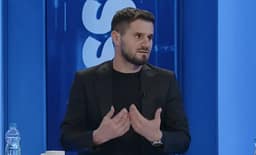 “LDK po thotë që nuk jemi të interesum me qenë të ashpër ndaj Kurtit”, Parim Olluri thotë se nuk u respektuan figurat që kundërshtuan pushtetin “LDK po thotë që nuk jemi të interesum me qenë të ashpër ndaj Kurtit”, Parim Olluri thotë se nuk u respektuan figurat që kundërshtuan pushtetin