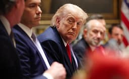 SHBA dhe Irani shkëmbejnë sërish sulme ndërsa Trump kërkon ndryshime në marrëveshjen e propozuar SHBA dhe Irani shkëmbejnë sërish sulme ndërsa Trump kërkon ndryshime në marrëveshjen e propozuar
