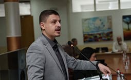 “Skandal i madh”, asamblisti i LDK-së akuzon Komunën e Gjilanit për “pazare me tokën publike” “Skandal i madh”, asamblisti i LDK-së akuzon Komunën e Gjilanit për “pazare me tokën publike”