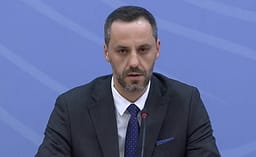 Ministri i Brendshëm i Shqipërisë: Mund të shpallen persona të tjerë “Non Grata” Ministri i Brendshëm i Shqipërisë: Mund të shpallen persona të tjerë “Non Grata”