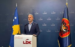 Gjobat e Ministrisë së Tregtisë ndaj KEDS-it për njehsorët, Azemi: Qytetarët janë dëmtuar, kthejauni paret Gjobat e Ministrisë së Tregtisë ndaj KEDS-it për njehsorët, Azemi: Qytetarët janë dëmtuar, kthejauni paret