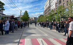 Lushtaku pritet të intervistohet nga Krimet e Rënda, vijon grumbullimi i qytetarëve në Skenderaj Lushtaku pritet të intervistohet nga Krimet e Rënda, vijon grumbullimi i qytetarëve në Skenderaj