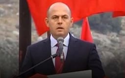 Murat Jashari pas deklaratës së Kurtit “mediat i dolën në pritë” për çështjen e Presidentit: I qëndroj asaj që kam deklaruar Murat Jashari pas deklaratës së Kurtit “mediat i dolën në pritë” për çështjen e Presidentit: I qëndroj asaj që kam deklaruar