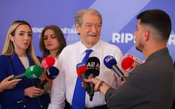 Berisha: Kuvendi shënon ripërtëritjen e PD-së, ata që do kenë dyshime për votat, të kërkojë rinumërimin! Berisha: Kuvendi shënon ripërtëritjen e PD-së, ata që do kenë dyshime për votat, të kërkojë rinumërimin!