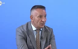 Lekaj: AAK s’bëhet “patericë” e Kurtit, nuk hyn në qeveri me VV-në Lekaj: AAK s’bëhet “patericë” e Kurtit, nuk hyn në qeveri me VV-në