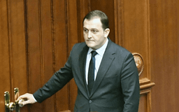 Zylfiqar Zejnulla zgjidhet ministër pa resor, përfundon riorganizimi i Qeverisë Zylfiqar Zejnulla zgjidhet ministër pa resor, përfundon riorganizimi i Qeverisë