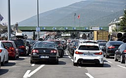Deri në 1 orë pritjet për të dalë nga Kosova Deri në 1 orë pritjet për të dalë nga Kosova