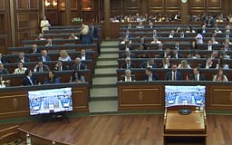 Vjosa Osmani rikthehet në Kuvend si deputete e LDK’së pas gati gjashtë viteve Vjosa Osmani rikthehet në Kuvend si deputete e LDK’së pas gati gjashtë viteve