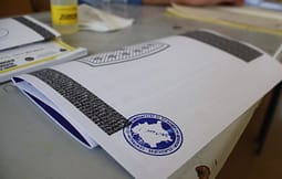 Zgjedhjet e 7 qershorit, ja kush mund të votojë përmes ekipeve mobile Zgjedhjet e 7 qershorit, ja kush mund të votojë përmes ekipeve mobile