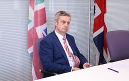 Hargreaves takohet me nënkryetaren e LVV-së: Partitë ta refuzojnë gjuhën e urrejtjes, Kosovës i nevojitet Presidenti menjëherë pas zgjedhjeve Hargreaves takohet me nënkryetaren e LVV-së: Partitë ta refuzojnë gjuhën e urrejtjes, Kosovës i nevojitet Presidenti menjëherë pas zgjedhjeve