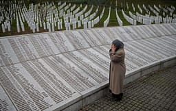 Raporti i Qendrës Memoriale të Srebrenicës: Mohimi i gjenocidit u rrit në vitin 2026, Dodik dhe Serbia ndër mohuesit kryesorë Raporti i Qendrës Memoriale të Srebrenicës: Mohimi i gjenocidit u rrit në vitin 2026, Dodik dhe Serbia ndër mohuesit kryesorë