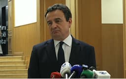 Është në negociata me Abdixhikun, por Kurti për Presidentin kërkon të flas edhe me Hamzën dhe Gjinin: Jam i interesuar Është në negociata me Abdixhikun, por Kurti për Presidentin kërkon të flas edhe me Hamzën dhe Gjinin: Jam i interesuar
