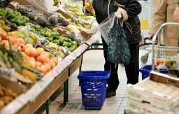 Në prag të Bajramit, qytetarët ankohen për çmimet e produkteve Në prag të Bajramit, qytetarët ankohen për çmimet e produkteve