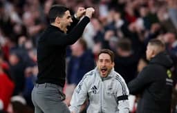 Gabon Manchester City, Arsenali shpallet kampion pas njëzet e një vitesh Gabon Manchester City, Arsenali shpallet kampion pas njëzet e një vitesh