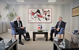Zulfaj takoi ambasadorin e Francës në Kosovë Zulfaj takoi ambasadorin e Francës në Kosovë