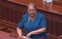 Janevska: Do ta optimizojmë rrjetin shkollor pa i pushuar mësuesit nga puna Janevska: Do ta optimizojmë rrjetin shkollor pa i pushuar mësuesit nga puna