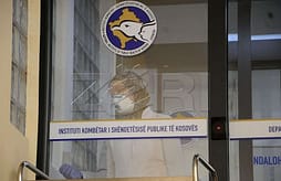 S’ka raste me Ebola në Kosovë, IKSHPK-ja publikohen rekomandime për udhëtarët që vijnë nga Kongo dhe Uganda S’ka raste me Ebola në Kosovë, IKSHPK-ja publikohen rekomandime për udhëtarët që vijnë nga Kongo dhe Uganda