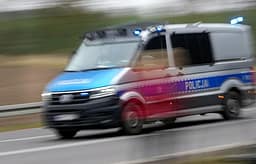 Zbulim tronditës në Poloni, gjenden mbetje njerëzore të mbi 30 personave në një pronë private Zbulim tronditës në Poloni, gjenden mbetje njerëzore të mbi 30 personave në një pronë private