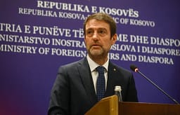 Hoxha: Interes kombëtar hapja e konsullatës në Luginën e Preshevës, të çuditshme hamendësimet e përqendruara te interesi i Serbisë Hoxha: Interes kombëtar hapja e konsullatës në Luginën e Preshevës, të çuditshme hamendësimet e përqendruara te interesi i Serbisë
