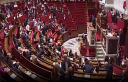 Franca ndalon rrjetet sociale për fëmijët nën 15 vjeç Franca ndalon rrjetet sociale për fëmijët nën 15 vjeç