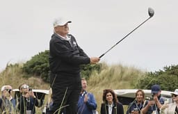 Arrestohet një burrë i armatosur pranë fushës së golfit të Trumpit Arrestohet një burrë i armatosur pranë fushës së golfit të Trumpit