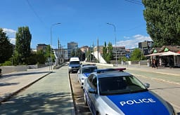 Nga Ura e Ibrit te Manastiri i Deçanit, KFOR-i nis një fazë të re të sigurisë Nga Ura e Ibrit te Manastiri i Deçanit, KFOR-i nis një fazë të re të sigurisë